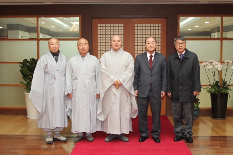 2012.02.08_송석구 사회통합위원장예방